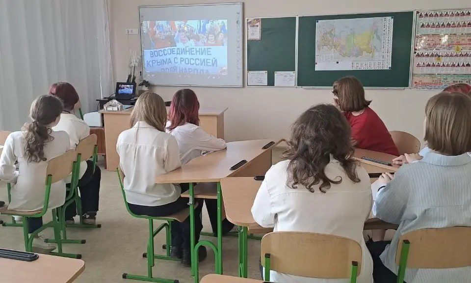 Сергей Желновач: Благодаря Камчатскому краю школьники г.о. Дебальцево поучаствовали в интеллектуальной игре Сергей Желновач: Благодаря Камчатскому краю школьники г.о. Дебальцево поучаствовали в интеллектуальной игре