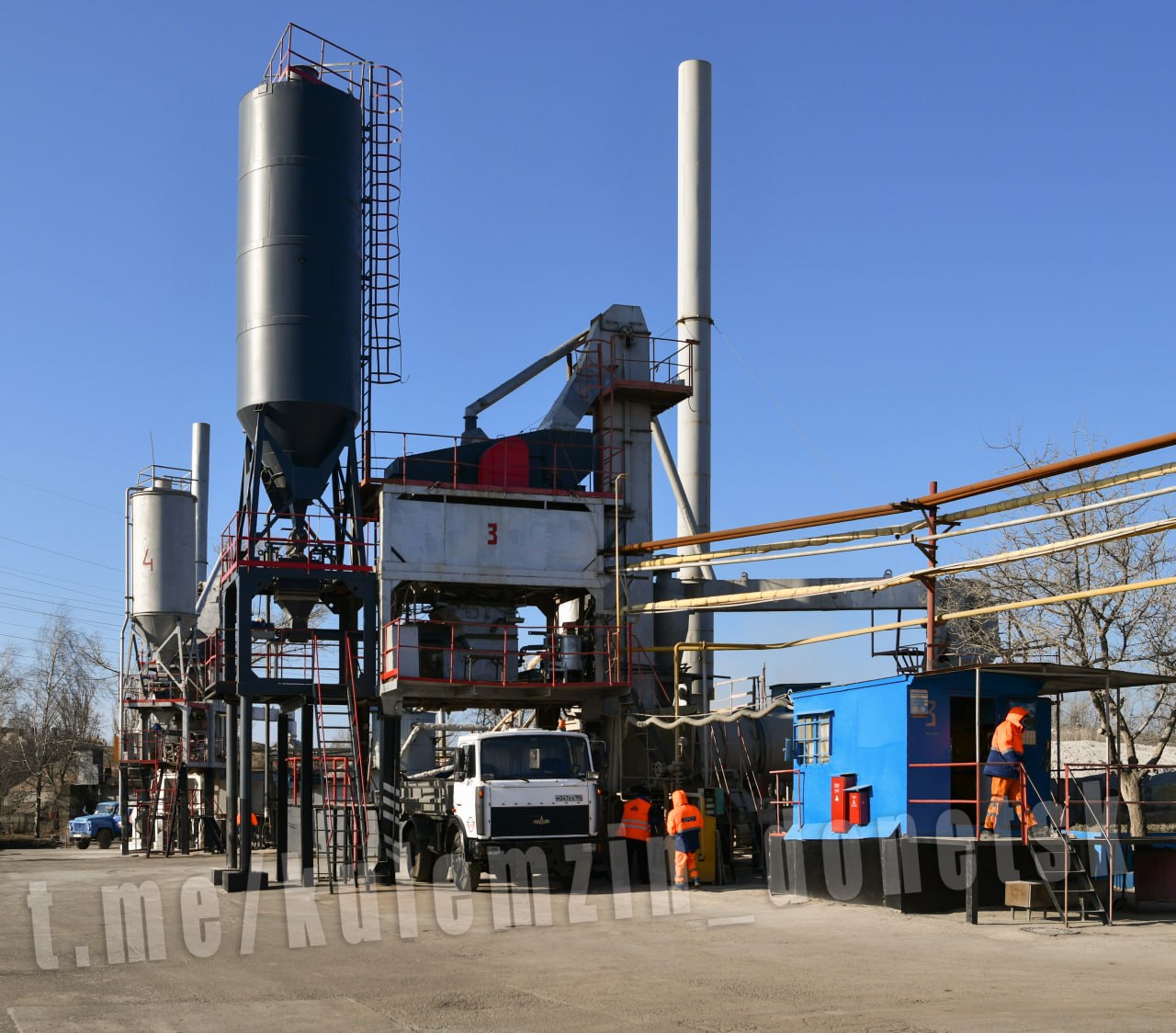 Алексей Кулемзин: Сегодня на базе предприятия «Дорожное ремонтно-строительное управление» состоялся успешный пробный запуск асфальтобетонного завода в новом сезоне Алексей Кулемзин: Сегодня на базе предприятия «Дорожное ремонтно-строительное управление» состоялся успешный пробный запуск асфальтобетонного завода в новом сезоне