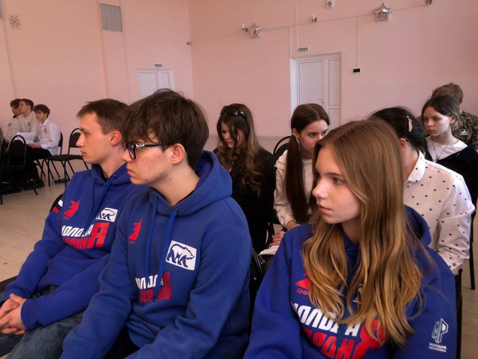 Александр Пеняев: В Ясиноватском муниципальном округе состоялся муниципальный этап «Лиги оратор» Александр Пеняев: В Ясиноватском муниципальном округе состоялся муниципальный этап «Лиги оратор»