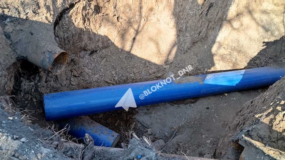 Работы у «моста» между Северным и Южным водоузлами в Донецке затихли Работы у «моста» между Северным и Южным водоузлами в Донецке затихли
