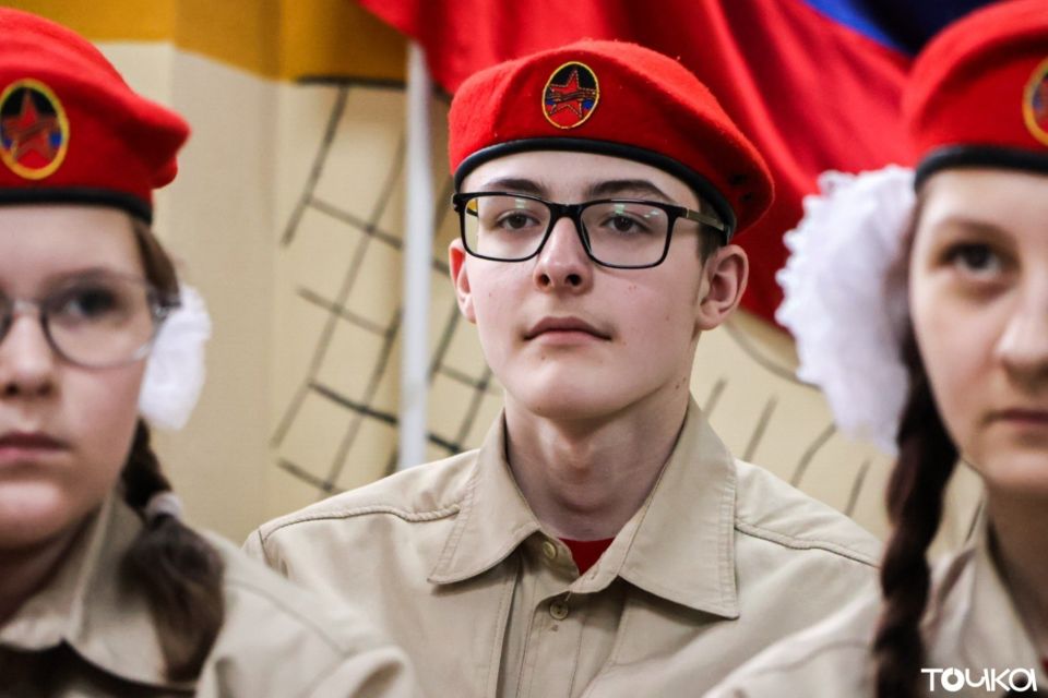 В молодёжном пространстве «Точка» прошла встреча юнармейцев в рамках программы «Школа юного корреспондента» В молодёжном пространстве «Точка» прошла встреча юнармейцев в рамках программы «Школа юного корреспондента»