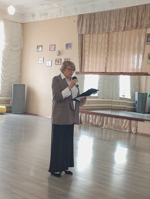 В Снежном провели познавательные встречи и концерты для жителей В Снежном провели познавательные встречи и концерты для жителей