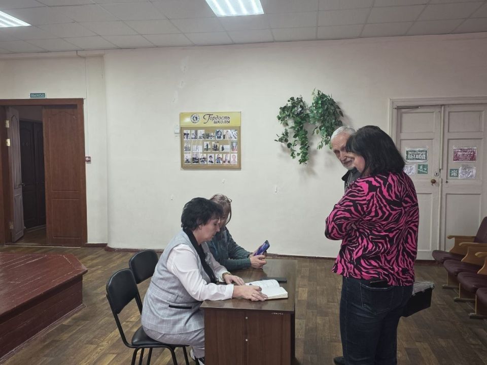 Валентина Харлашка: 24 марта, провела встречу с коллективом Детской музыкальной школы города, в рамках поручения Главы ДНР Дениса Пушилина Валентина Харлашка: 24 марта, провела встречу с коллективом Детской музыкальной школы города, в рамках поручения Главы ДНР Дениса Пушилина
