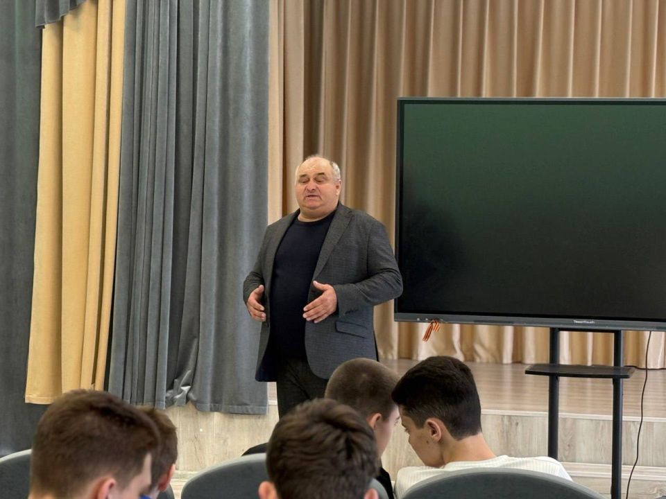 «ГосСтарт.Диалог» в Ялте: открытый разговор о службе и будущем округа «ГосСтарт.Диалог» в Ялте: открытый разговор о службе и будущем округа