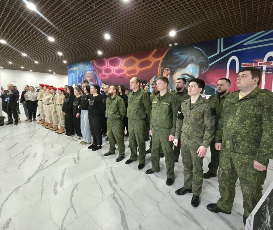 Дмитрий Огилец: Принял участие в торжественной церемонии открытия выставки победителей и дипломантов международного фотоконкурса "Русская цивилизация" проходившей сегодня в Доме молодёжи 30/09 и организованной Следственным... Дмитрий Огилец: Принял участие в торжественной церемонии открытия выставки победителей и дипломантов международного фотоконкурса "Русская цивилизация" проходившей сегодня в Доме молодёжи 30/09 и организованной Следственным...