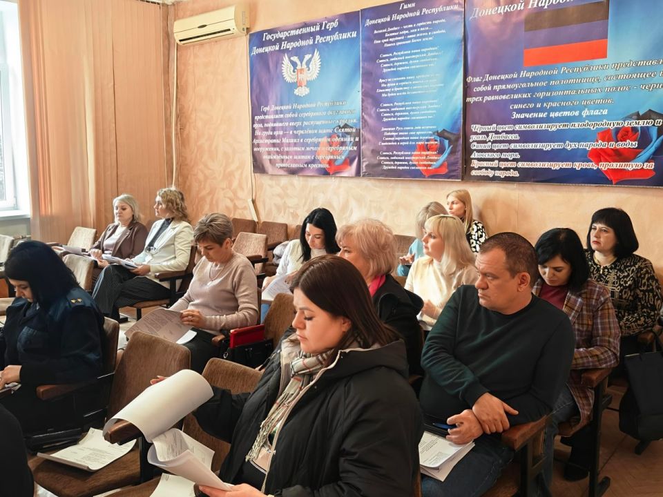 Сергей Ермаков: 24 марта провел заседание комиссии по вопросам противодействия экстремизму Сергей Ермаков: 24 марта провел заседание комиссии по вопросам противодействия экстремизму