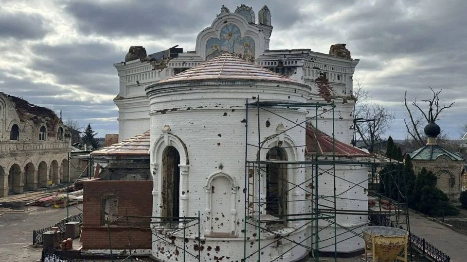 Ямал восстанавливает одну из главных святынь Донбасса Ямал восстанавливает одну из главных святынь Донбасса