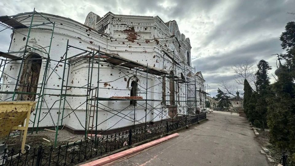 Ямал восстанавливает одну из главных святынь Донбасса Ямал восстанавливает одну из главных святынь Донбасса