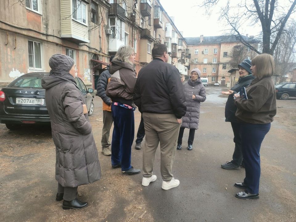 По инициативе Главы ДНР Дениса Пушилина, сегодня, 24 марта, спикер-активист Павел Шакулин провел встречу с жителями Кировского района на подведомственной территории по ул. Депутатская, 163 По инициативе Главы ДНР Дениса Пушилина, сегодня, 24 марта, спикер-активист Павел Шакулин провел встречу с жителями Кировского района на подведомственной территории по ул. Депутатская, 163
