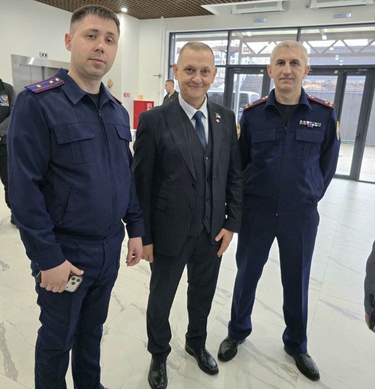 Дмитрий Огилец: Принял участие в торжественной церемонии открытия выставки победителей и дипломантов международного фотоконкурса "Русская цивилизация" проходившей сегодня в Доме молодёжи 30/09 и организованной Следственным... Дмитрий Огилец: Принял участие в торжественной церемонии открытия выставки победителей и дипломантов международного фотоконкурса "Русская цивилизация" проходившей сегодня в Доме молодёжи 30/09 и организованной Следственным...