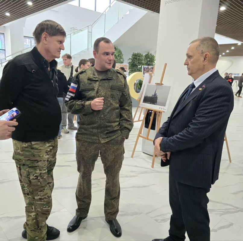 Дмитрий Огилец: Принял участие в торжественной церемонии открытия выставки победителей и дипломантов международного фотоконкурса "Русская цивилизация" проходившей сегодня в Доме молодёжи 30/09 и организованной Следственным... Дмитрий Огилец: Принял участие в торжественной церемонии открытия выставки победителей и дипломантов международного фотоконкурса "Русская цивилизация" проходившей сегодня в Доме молодёжи 30/09 и организованной Следственным...