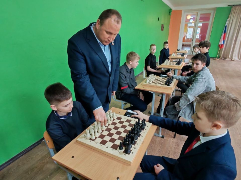 Шахматное первенство в городе Торезе. Шахматное первенство в городе Торезе.