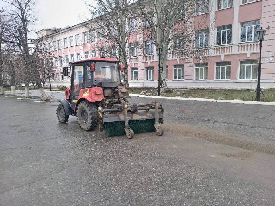 О работах МУП «Простор». Муниципальное унитарное предприятие «Простор» ежедневно выполняет все необходимые работы по содержанию городских улиц О работах МУП «Простор». Муниципальное унитарное предприятие «Простор» ежедневно выполняет все необходимые работы по содержанию городских улиц
