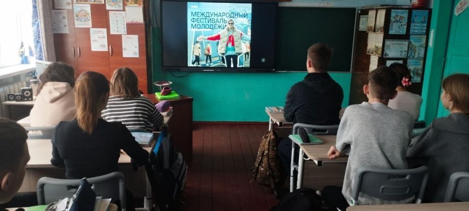Денис Зубов: В Зеленовской школе кипит работа! Денис Зубов: В Зеленовской школе кипит работа!