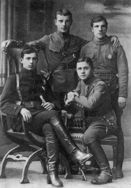 Владимир Корнилов: Сегодня - 130-летие со дня рождения создателя броневых войск Донецкой республики Алексея Селявкина Владимир Корнилов: Сегодня - 130-летие со дня рождения создателя броневых войск Донецкой республики Алексея Селявкина