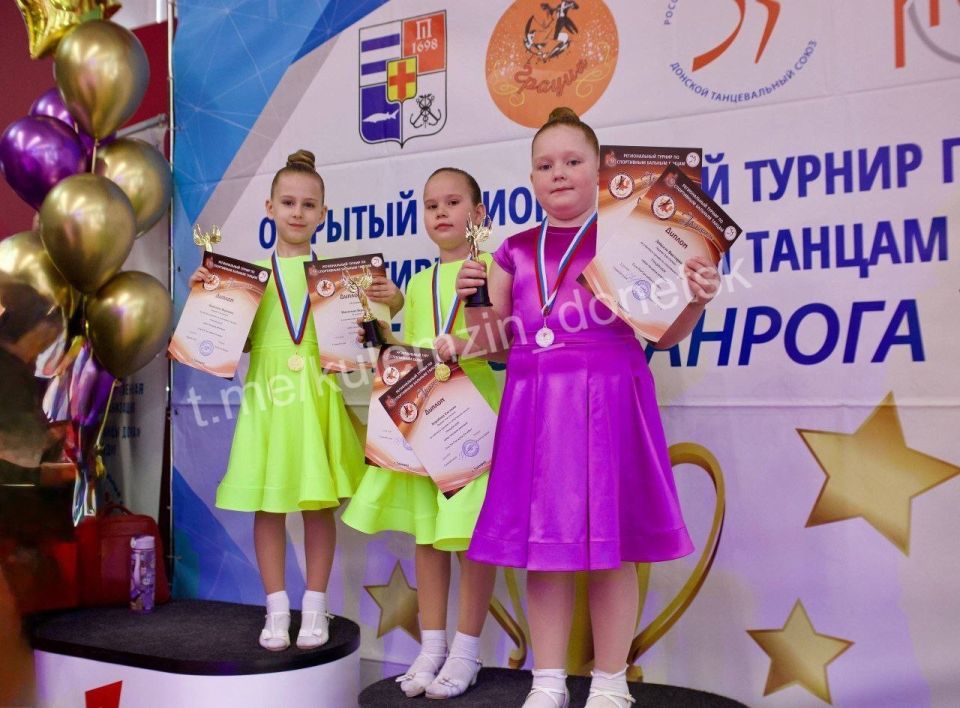 Алексей Кулемзин: Народный ансамбль бального танца «Пролисок» и Образцовый ансамбль бального танца «Пролисочек» Дворца культуры «Заперевальный» показали высочайший класс на Открытом региональном классификационном турнире по... Алексей Кулемзин: Народный ансамбль бального танца «Пролисок» и Образцовый ансамбль бального танца «Пролисочек» Дворца культуры «Заперевальный» показали высочайший класс на Открытом региональном классификационном турнире по...