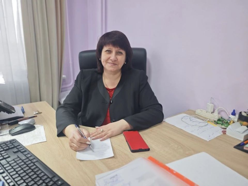 Управляющий делами администрации городского округа Дебальцево Инна Алексеевна Рудакова встретилась с трудовым коллективом отдела опеки и попечительства администрации городского округа Дебальцево Управляющий делами администрации городского округа Дебальцево Инна Алексеевна Рудакова встретилась с трудовым коллективом отдела опеки и попечительства администрации городского округа Дебальцево