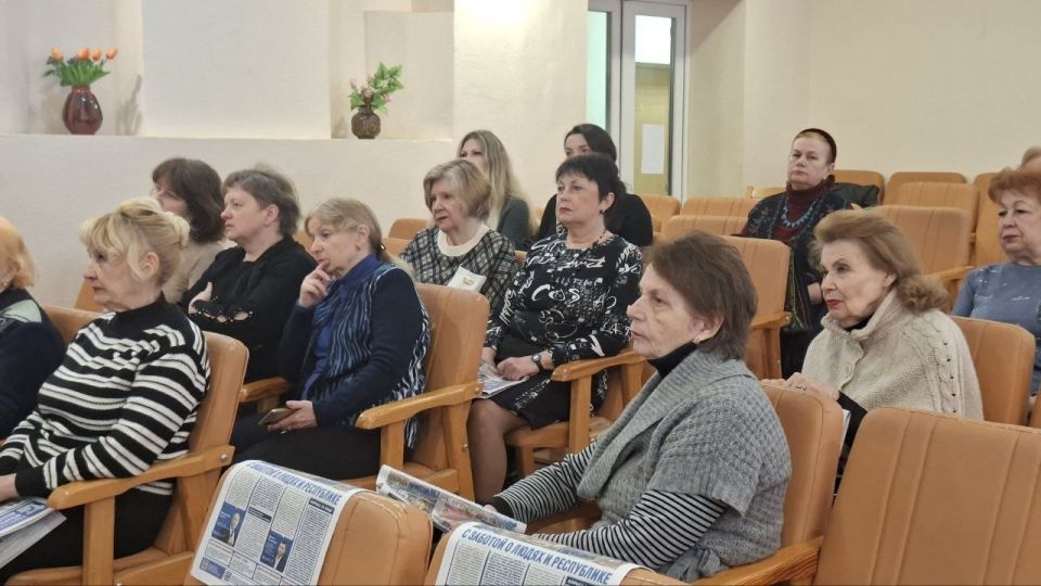 Сергей Скиданов: Совместно с руководителем управы Киевского внутригородского района, Валентином Викторовичем Левченко, была проведена встреча с трудовым коллективом Музыкальной школы № 2 города Донецка Сергей Скиданов: Совместно с руководителем управы Киевского внутригородского района, Валентином Викторовичем Левченко, была проведена встреча с трудовым коллективом Музыкальной школы № 2 города Донецка