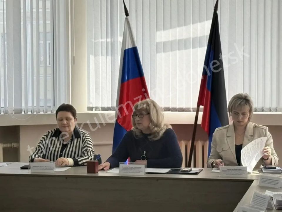 Алексей Кулемзин: В Управе Ворошиловского района состоялось заседание межведомственной комиссии по поддержке ветеранов боевых действий Алексей Кулемзин: В Управе Ворошиловского района состоялось заседание межведомственной комиссии по поддержке ветеранов боевых действий