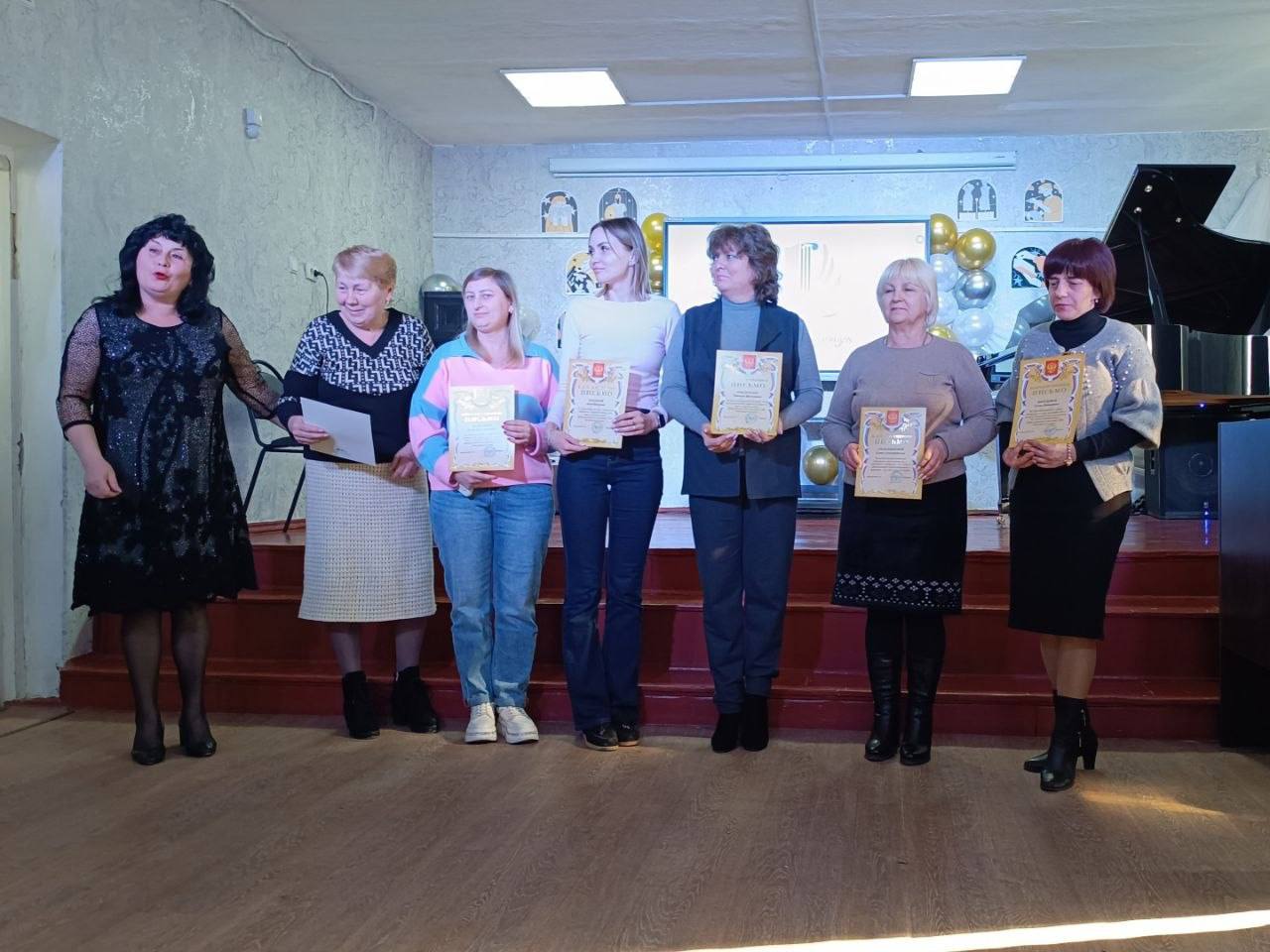 «Единая Россия» поздравила работников культуры Иловайска с профессиональным праздником «Единая Россия» поздравила работников культуры Иловайска с профессиональным праздником
