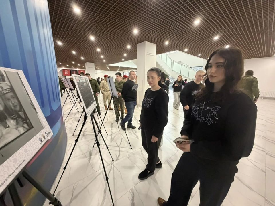 В ДНР сотрудники Следственного комитета организовали фотовыставку по итогам конкурса «Русская цивилизация» В ДНР сотрудники Следственного комитета организовали фотовыставку по итогам конкурса «Русская цивилизация»