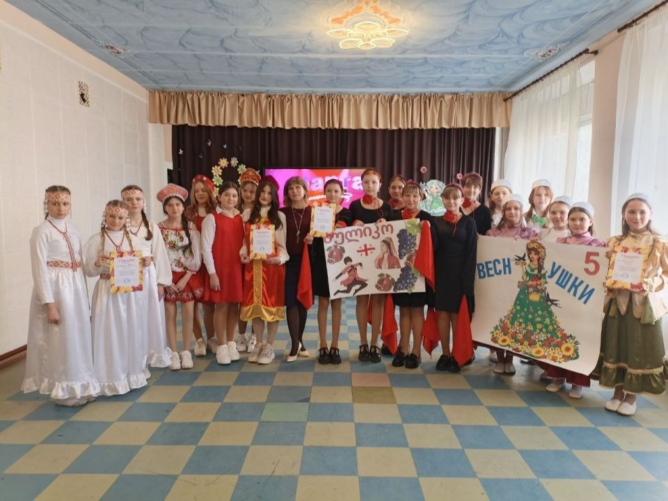 В марте школы Донецкой Народной Республики стали яркими площадками фестиваля «Мозаика культур», который проходит под патронатом Уполномоченного по правам ребенка в ДНР! В марте школы Донецкой Народной Республики стали яркими площадками фестиваля «Мозаика культур», который проходит под патронатом Уполномоченного по правам ребенка в ДНР!