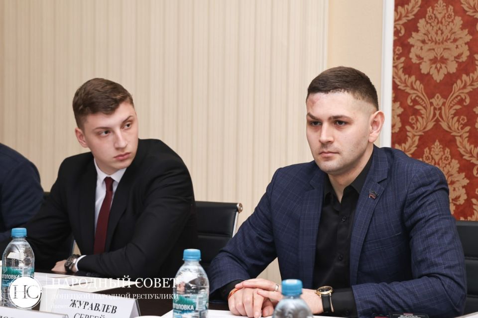Народный Совет и Молодежный Парламент работают над законодательством в сфере патриотического воспитания Народный Совет и Молодежный Парламент работают над законодательством в сфере патриотического воспитания