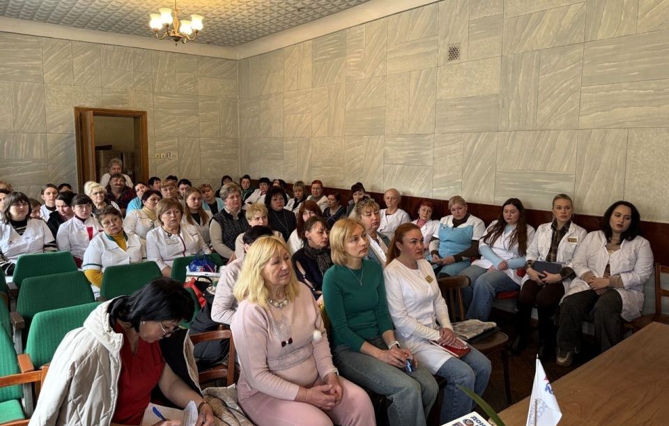 Сегодня, 25 марта, руководитель Управы Советского внутригородского района Сергей Савельев провел встречу с трудовым коллективом Городской больницы № 6 Сегодня, 25 марта, руководитель Управы Советского внутригородского района Сергей Савельев провел встречу с трудовым коллективом Городской больницы № 6