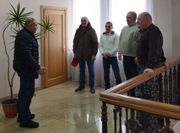 24 марта, по поручению Главы Республики Дениса Пушилина, спикер-активист Алексей Боршош и депутат Народного Совета Наталья Бурцева провели встречу с трудовым коллективом Государственного казенного дошкольного... 24 марта, по поручению Главы Республики Дениса Пушилина, спикер-активист Алексей Боршош и депутат Народного Совета Наталья Бурцева провели встречу с трудовым коллективом Государственного казенного дошкольного...