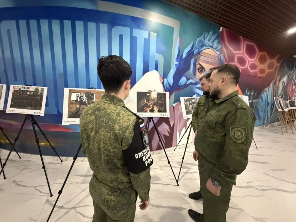 В ДНР сотрудники Следственного комитета организовали фотовыставку по итогам конкурса «Русская цивилизация» В ДНР сотрудники Следственного комитета организовали фотовыставку по итогам конкурса «Русская цивилизация»