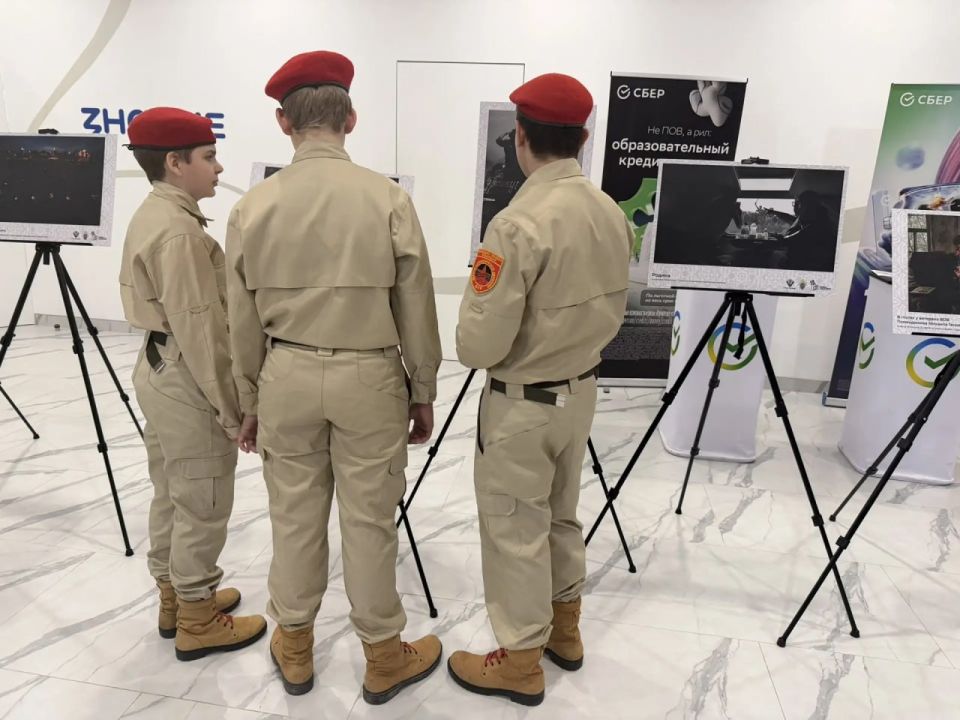 В ДНР сотрудники Следственного комитета организовали фотовыставку по итогам конкурса «Русская цивилизация» В ДНР сотрудники Следственного комитета организовали фотовыставку по итогам конкурса «Русская цивилизация»