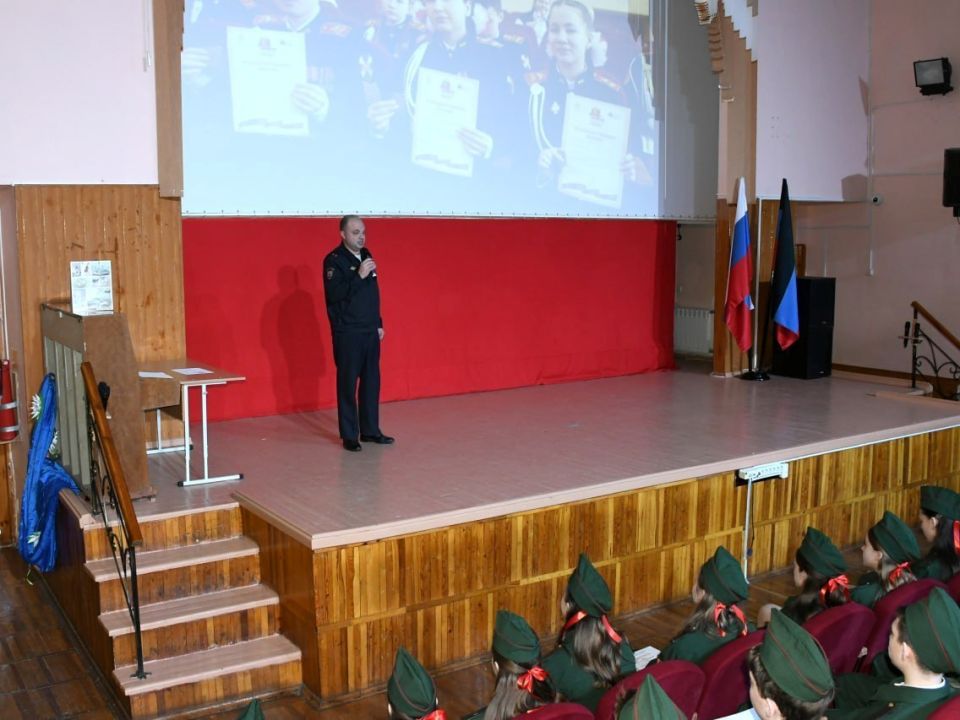 В Кировском чествовали гвардейские классы В Кировском чествовали гвардейские классы