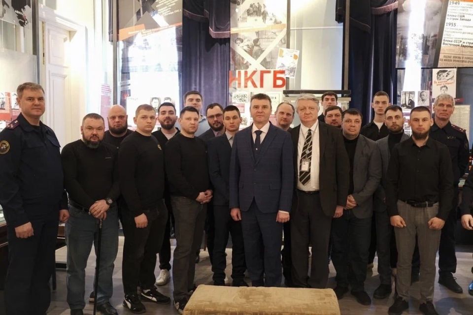 Курсанты Санкт-Петербургской академии Следственного комитета, принимавшие участие в СВО, посетили Музей политической истории России Курсанты Санкт-Петербургской академии Следственного комитета, принимавшие участие в СВО, посетили Музей политической истории России