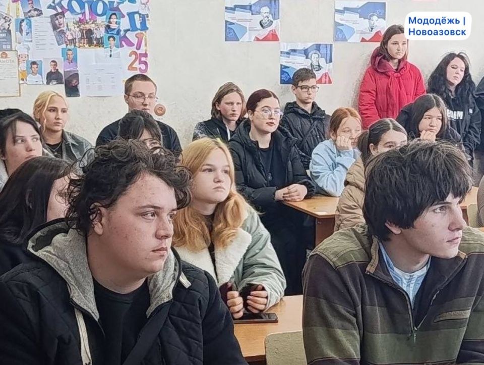 Студенты «НИТ» поздравили представителей Росгвардии с 10 годовщиной со дня образования Студенты «НИТ» поздравили представителей Росгвардии с 10 годовщиной со дня образования
