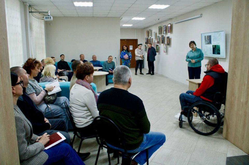 В Донецком республиканском краеведческом музее прошла презентация специализированного оборудования для людей с ограниченными возможностями здоровья и консультация для руководителей учреждений культуры по его подбору В Донецком республиканском краеведческом музее прошла презентация специализированного оборудования для людей с ограниченными возможностями здоровья и консультация для руководителей учреждений культуры по его подбору
