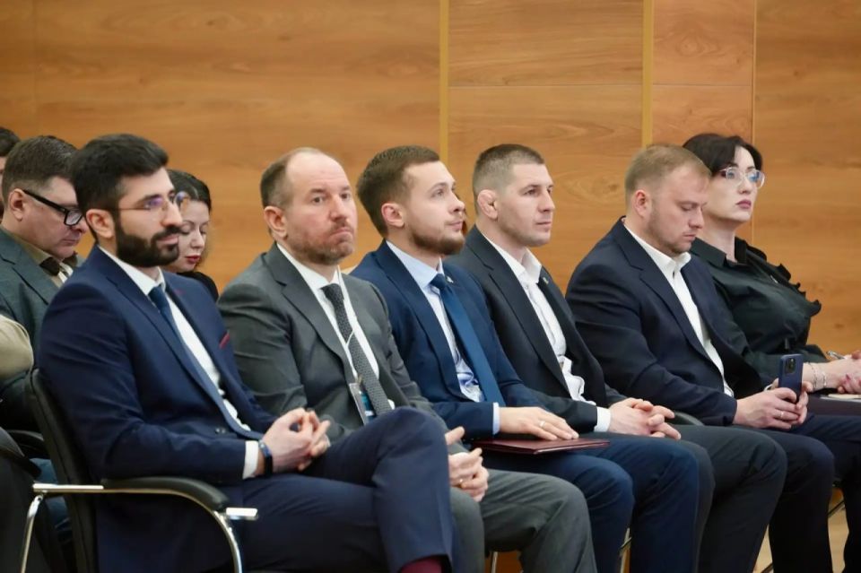 Кирилл Макаров: Сотрудничество с ВЭБ.РФ сегодня – это глубокая и системная работа по развитию нашего региона Кирилл Макаров: Сотрудничество с ВЭБ.РФ сегодня – это глубокая и системная работа по развитию нашего региона