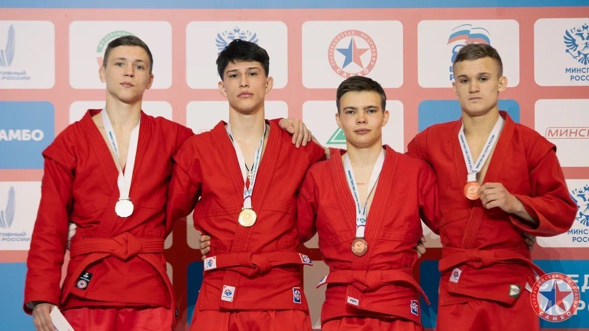 «Не будет дисциплины — не будет победы»: 18-летний самбист из ДНР выиграл первенства России и мира «Не будет дисциплины — не будет победы»: 18-летний самбист из ДНР выиграл первенства России и мира