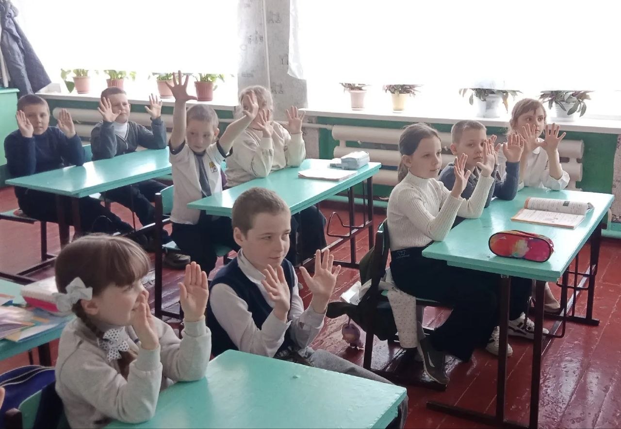 23 марта в Василевской школе Амвросиевского округа с Орлятами проведена очень важная беседа на тему "Гигиена рук" 23 марта в Василевской школе Амвросиевского округа с Орлятами проведена очень важная беседа на тему "Гигиена рук"