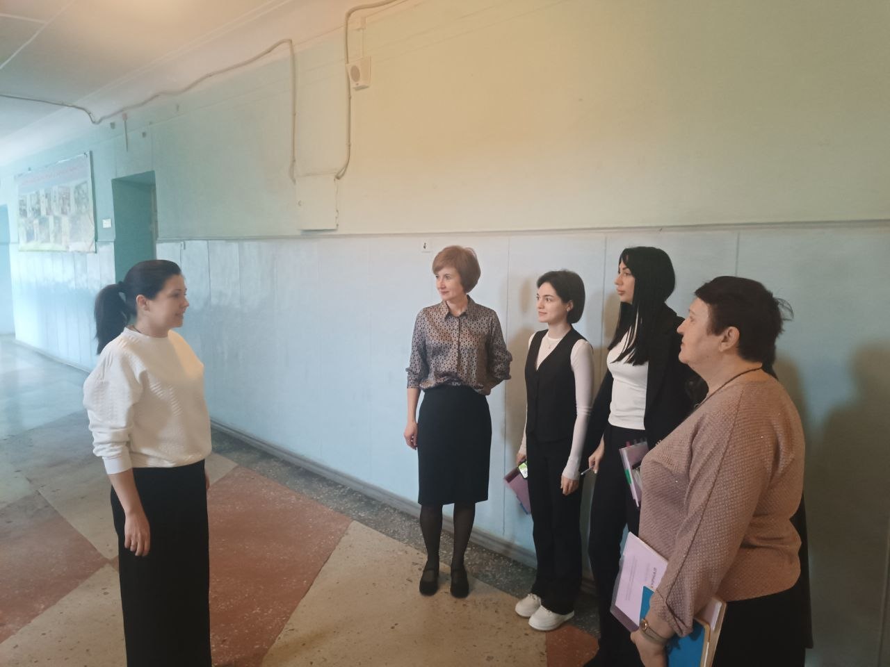 24 марта, депутат Макеевского городского совета Татьяна Репунова провела встречу с коллективом ГБДОУ «Детский-сад № 122 комбинированного вида городского округа Макеевка» Донецкой Народной Республики, в рамках поручения Главы... 24 марта, депутат Макеевского городского совета Татьяна Репунова провела встречу с коллективом ГБДОУ «Детский-сад № 122 комбинированного вида городского округа Макеевка» Донецкой Народной Республики, в рамках поручения Главы...