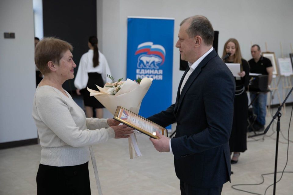 Антон Кольцов: В краеведческом музее города Мариуполя поздравили с профессиональным праздником работников культуры Антон Кольцов: В краеведческом музее города Мариуполя поздравили с профессиональным праздником работников культуры