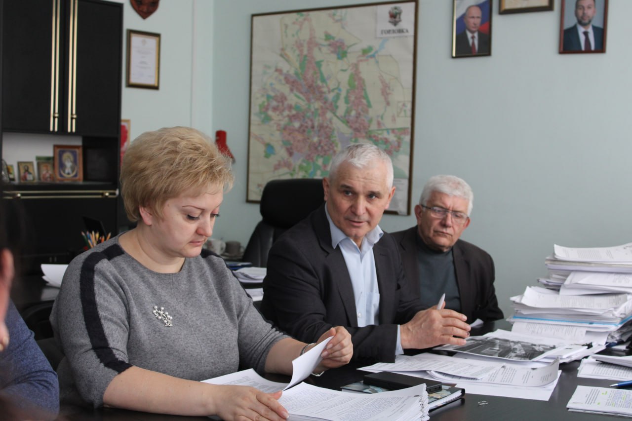 Итоги заседания межведомственной комиссии по рассмотрению вопросов о приостановлении начисления платы за жилищно-коммунальные услуги в жилых домах и квартирах, повреждённых в результате боевых действий, в которых не... Итоги заседания межведомственной комиссии по рассмотрению вопросов о приостановлении начисления платы за жилищно-коммунальные услуги в жилых домах и квартирах, повреждённых в результате боевых действий, в которых не...