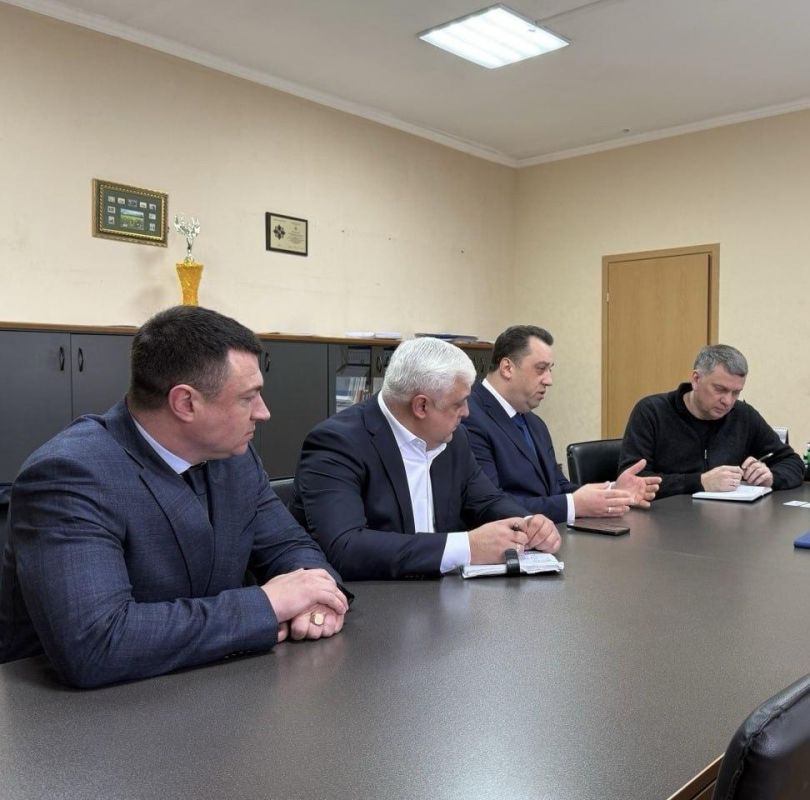 Алексей Исаев провел встречу с руководством Фонда поддержки Героев воинской и трудовой славы Алексей Исаев провел встречу с руководством Фонда поддержки Героев воинской и трудовой славы