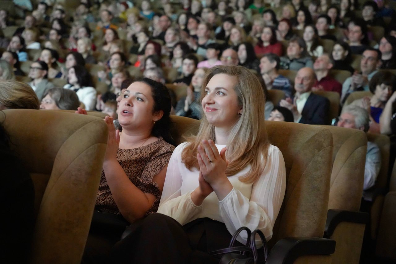 В Донецке чествовали работников культуры В Донецке чествовали работников культуры