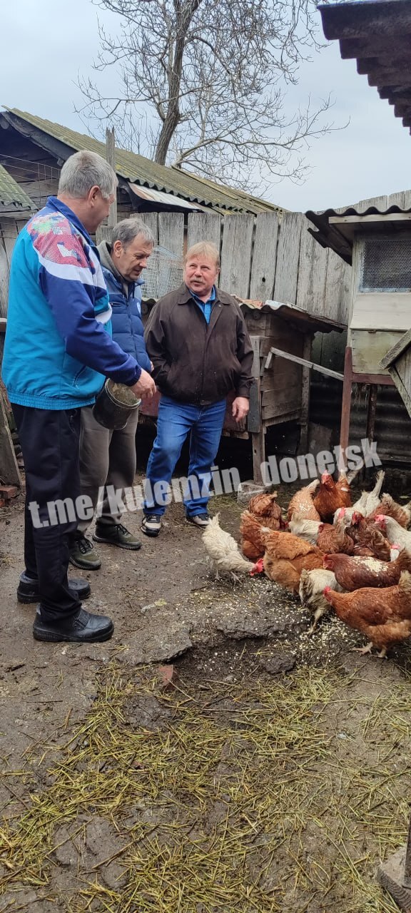 Во исполнение рекомендаций заседания Специальной комиссии по предупреждению распространения и ликвидации очагов заразных болезней животных на территории ДНР провели разъяснительную работу с жителями Во исполнение рекомендаций заседания Специальной комиссии по предупреждению распространения и ликвидации очагов заразных болезней животных на территории ДНР провели разъяснительную работу с жителями