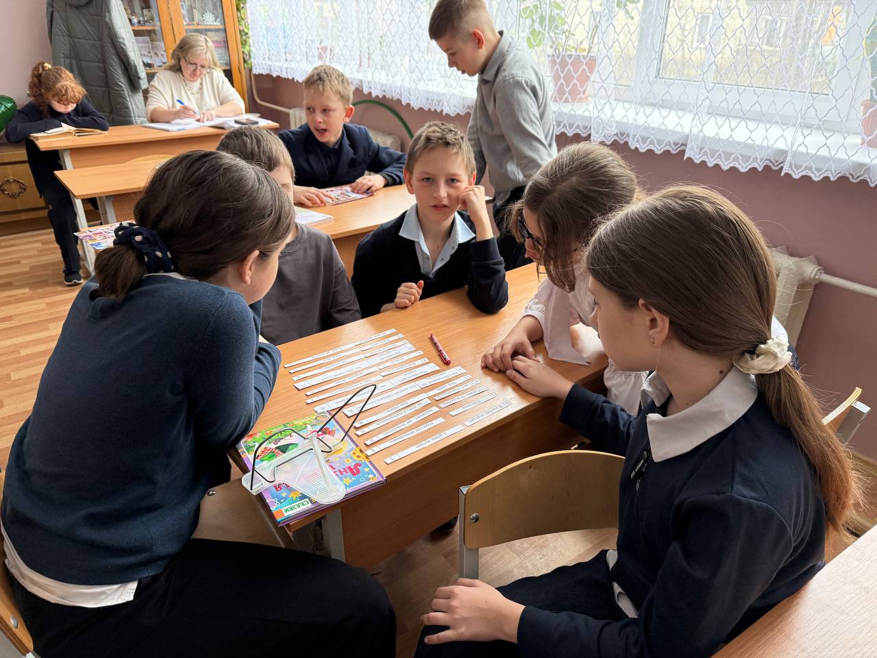 Сегодня ученики ГБОУ «Школа №5 г.о. Дебальцево» отправились в виртуальное путешествие под названием «Я иду, шагаю по земле» Сегодня ученики ГБОУ «Школа №5 г.о. Дебальцево» отправились в виртуальное путешествие под названием «Я иду, шагаю по земле»