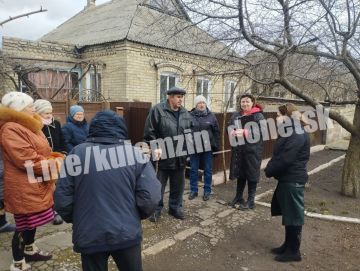 Во исполнение рекомендаций заседания Специальной комиссии по предупреждению распространения и ликвидации очагов заразных болезней животных на территории ДНР провели разъяснительную работу с жителями