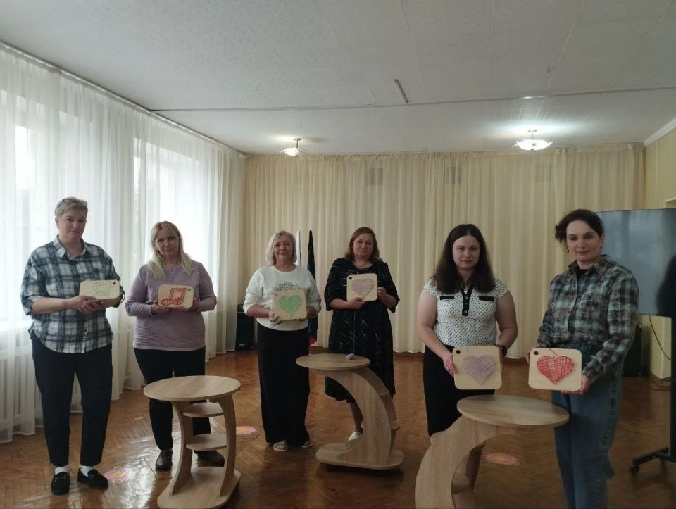 В Шахтерске провели методическое объединение воспитателей по вопросам художественно-эстетического развития детей В Шахтерске провели методическое объединение воспитателей по вопросам художественно-эстетического развития детей