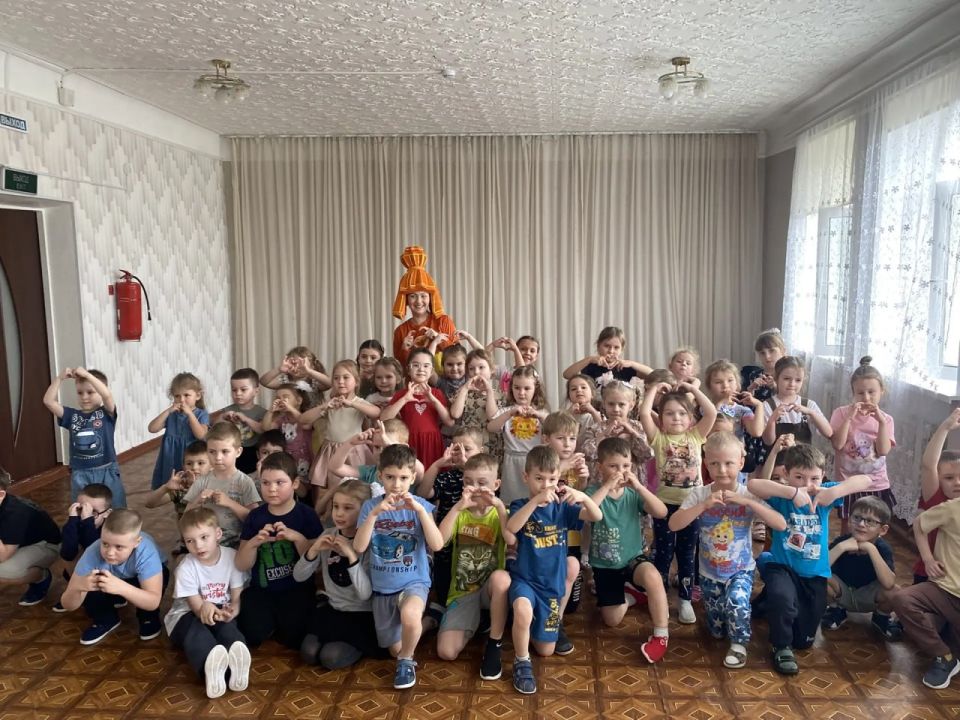 Сегодня, 26 марта, в ГБДОУ детский сад N°20 «Ромашка» культорганизатор Зугрэсского Дворца культуры - Богданова Светлана Витальевна провела игровую программу «В гости фиксика позвали» Сегодня, 26 марта, в ГБДОУ детский сад N°20 «Ромашка» культорганизатор Зугрэсского Дворца культуры - Богданова Светлана Витальевна провела игровую программу «В гости фиксика позвали»
