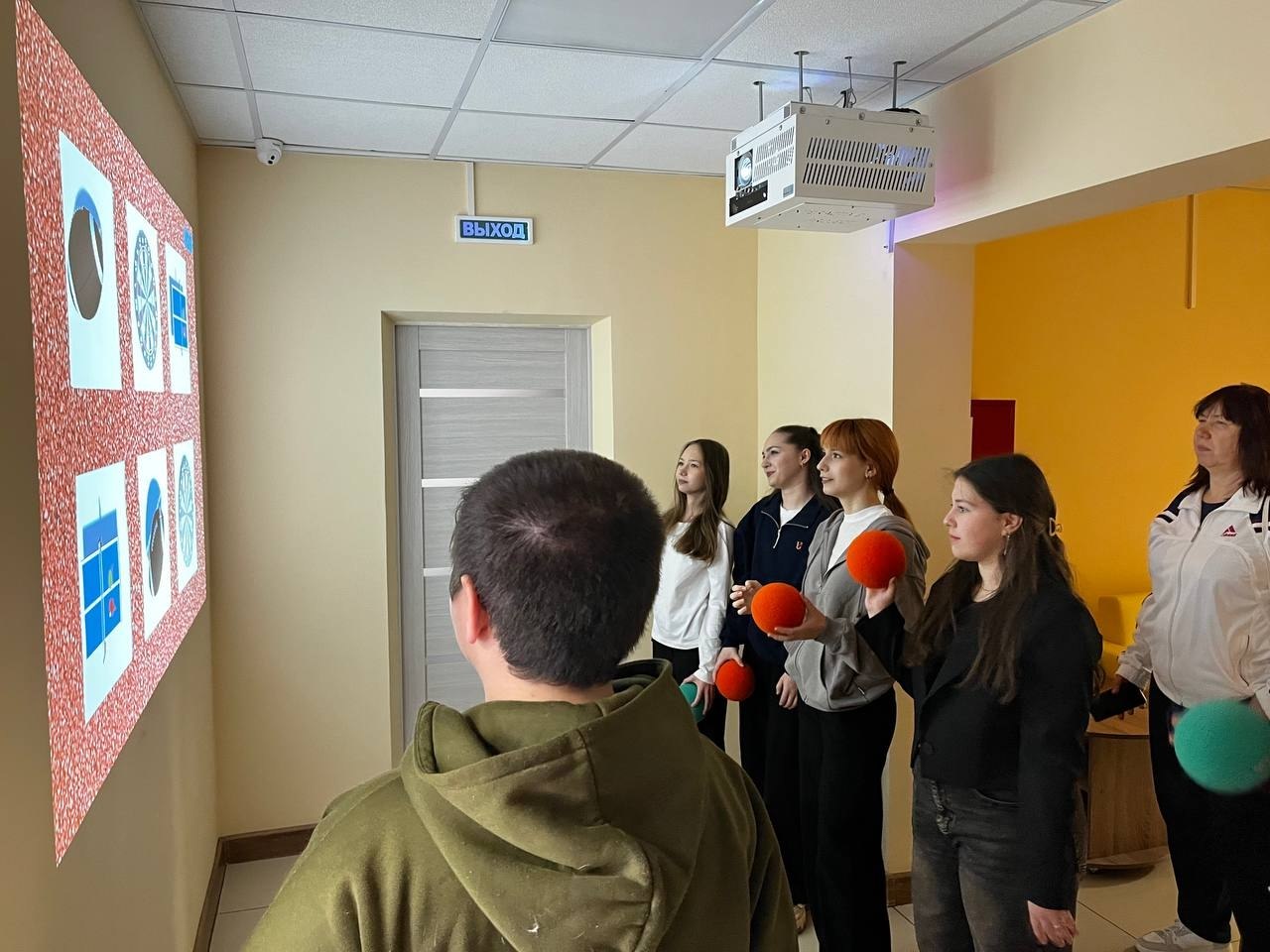 Сергей Желновач: Экскурсия «Библиотека будущего - уже сегодня!» Сергей Желновач: Экскурсия «Библиотека будущего - уже сегодня!»