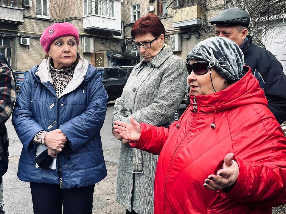 Анна Кондрыкинская: Провели встречу с жителями Киевского района Анна Кондрыкинская: Провели встречу с жителями Киевского района